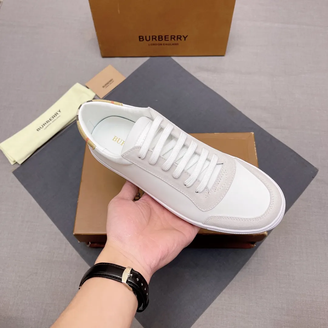 p380 【Burberry】Burberry’s new men’s casual shoes! Classic striped cloth paired with imported first-layer silk calfskin and high-mercerized nubuck leather. Real sheepskin lining is very comfortable. Original outsole. Two-color selection, details determine quality. Welcome to compare. Size: 38-44 No. 019